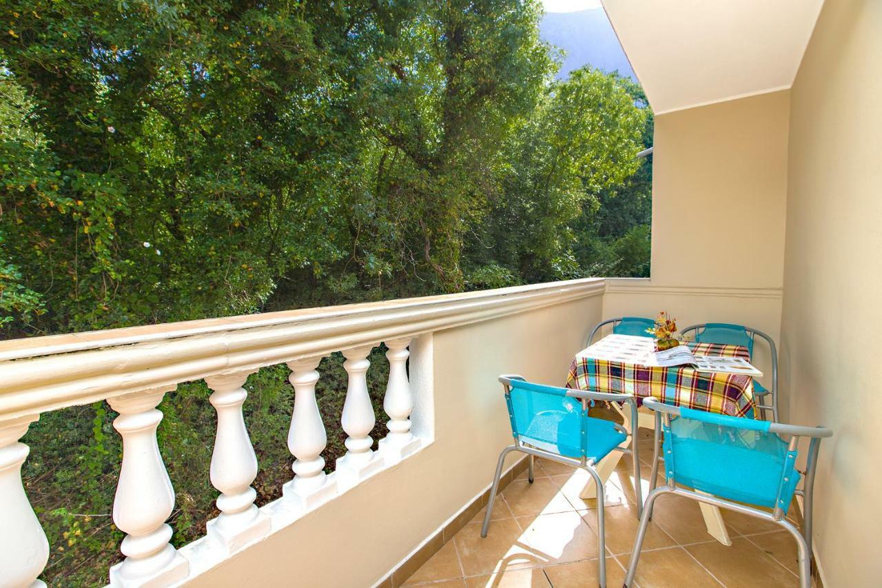 Apartments Villa Popovic Kotor Exterior photo