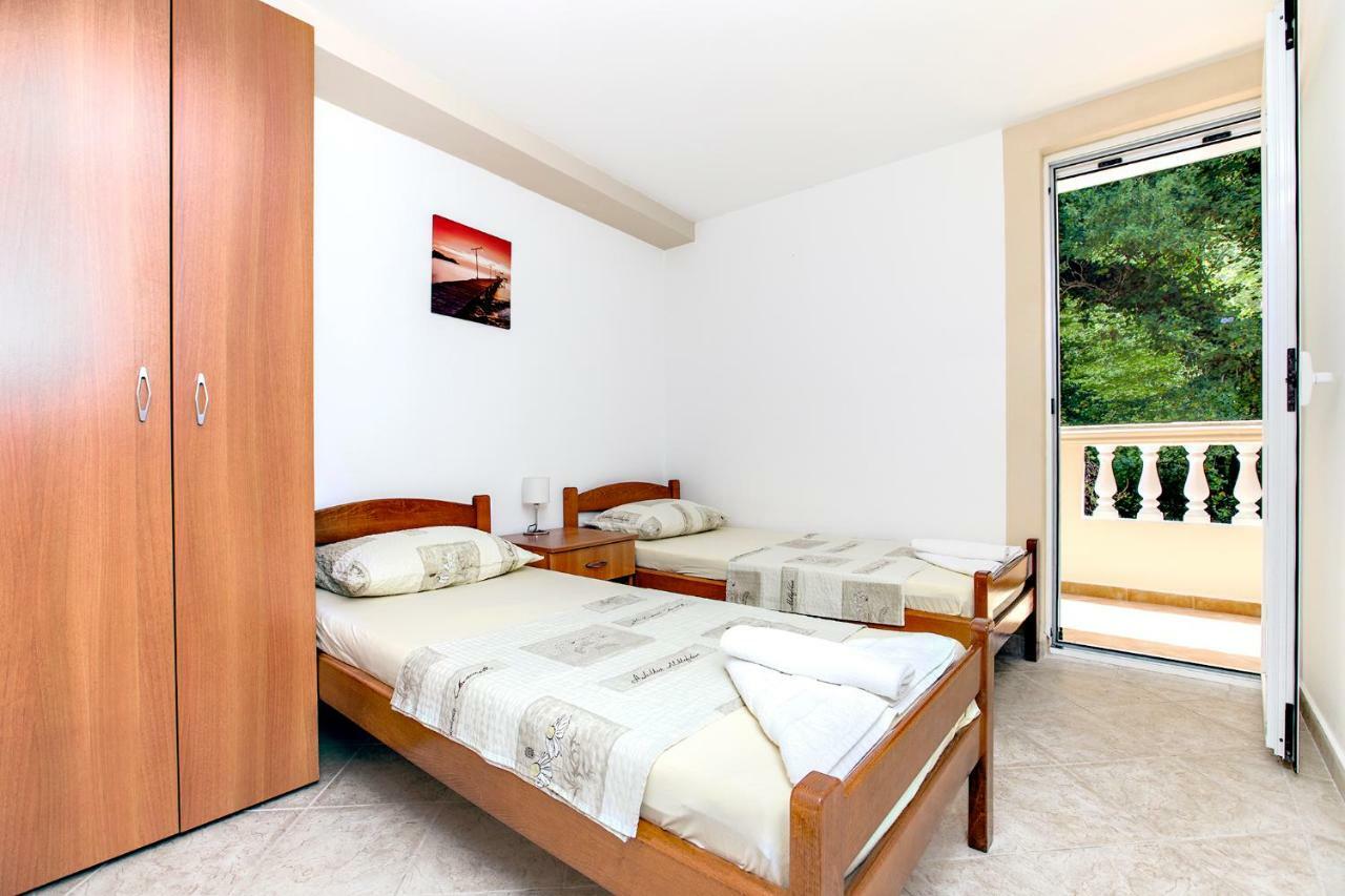 Apartments Villa Popovic Kotor Exterior photo