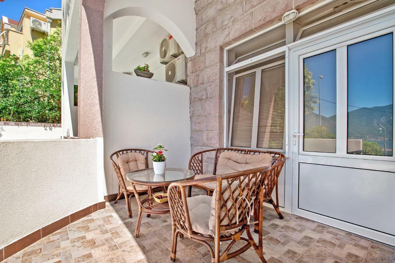 Apartments Villa Popovic Kotor Exterior photo