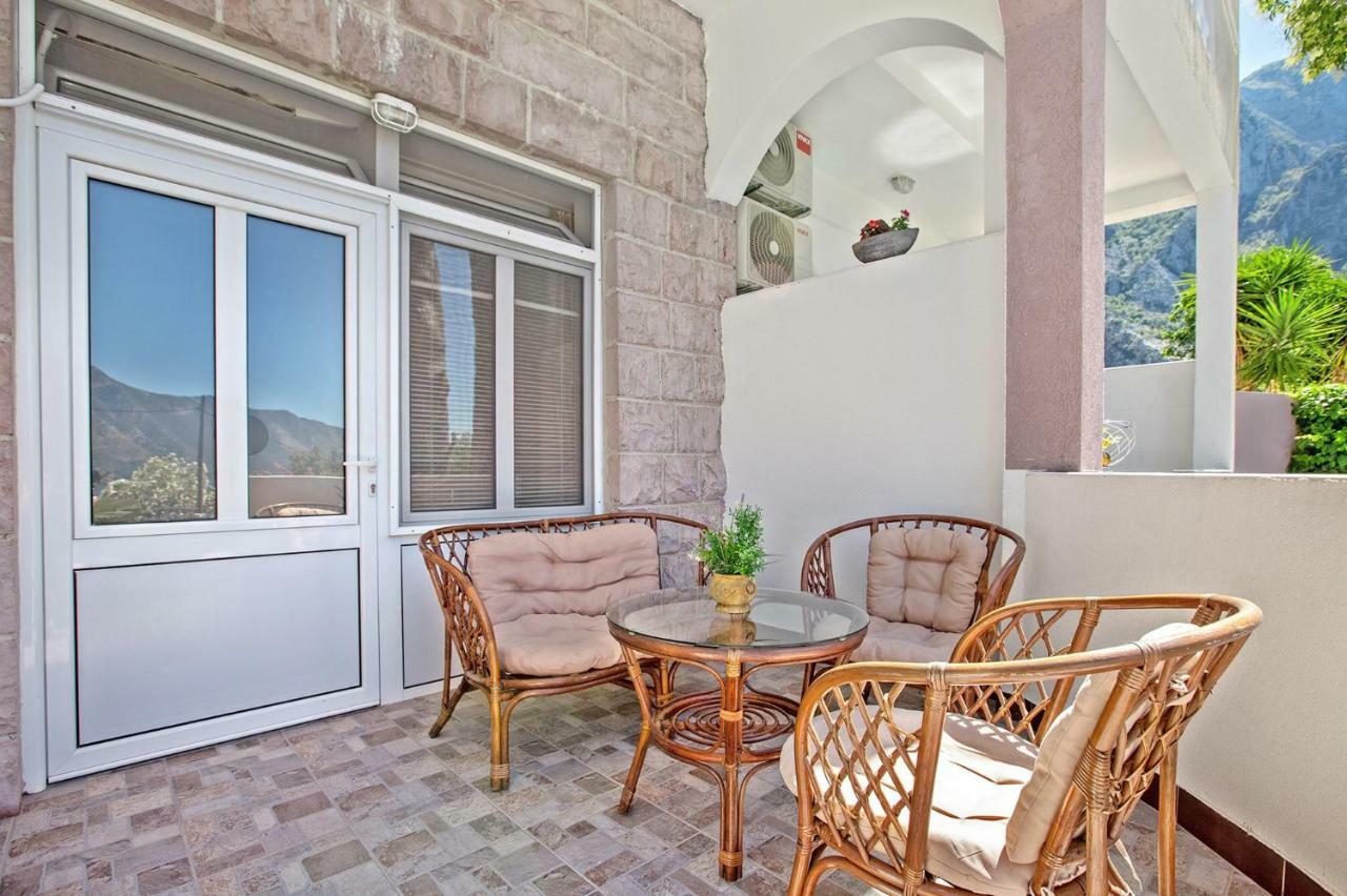 Apartments Villa Popovic Kotor Exterior photo
