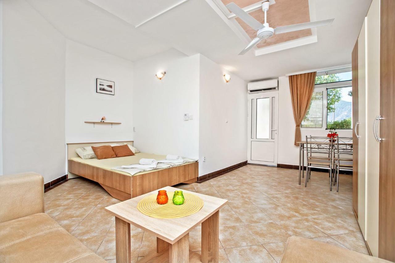 Apartments Villa Popovic Kotor Exterior photo